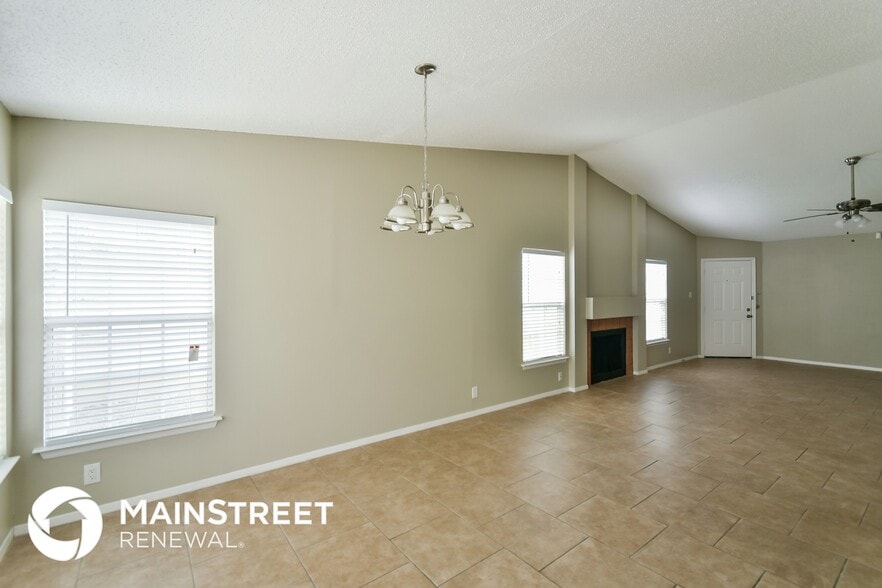 Building Photo - 9743 Fortune Ridge Dr