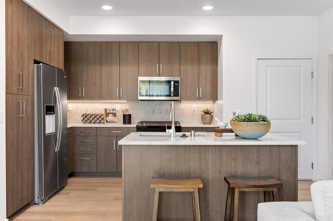 Building Photo - 3075 Avenida Torcello