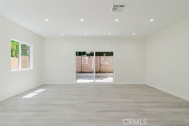 Building Photo - 8839 Sophia Ave