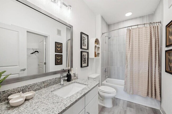 Building Photo - 945 Blakey Ln