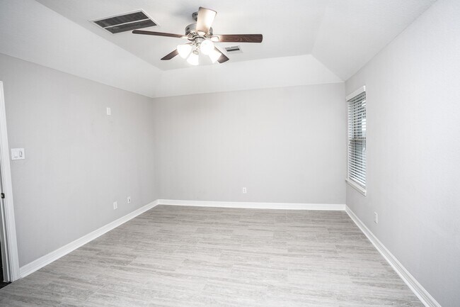 Building Photo - 2230 Falcon Brook Dr