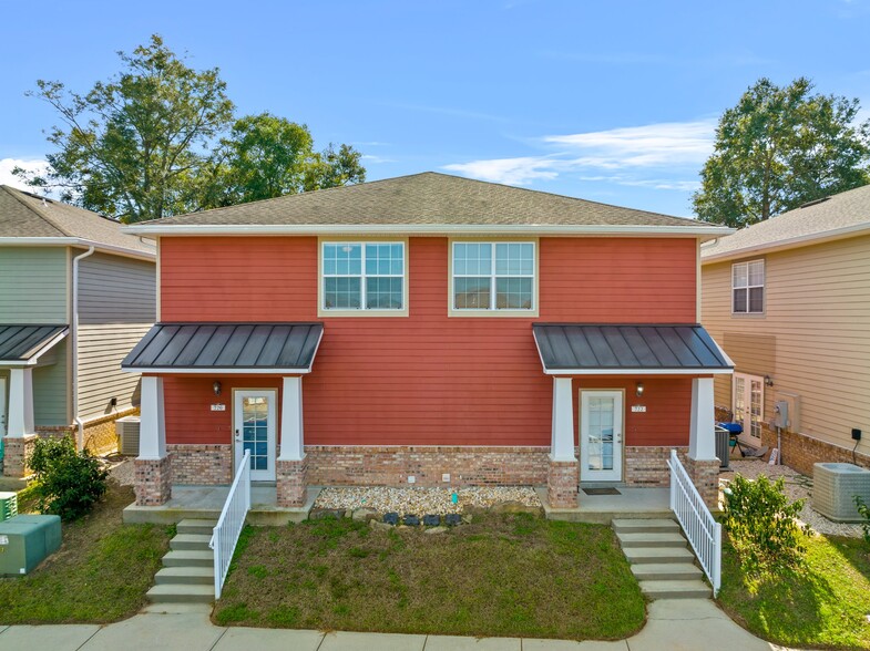 Building Photo - 810 Arbor Lake Dr
