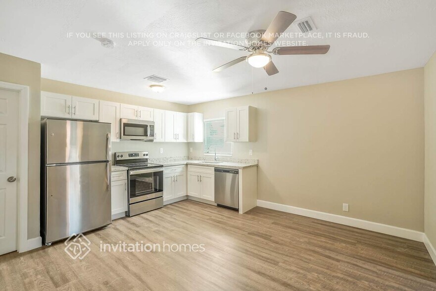 Building Photo - 6291 NW 14th Ct