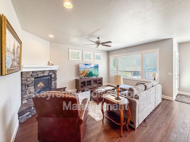 Building Photo - 9753 W Wildbranch Dr