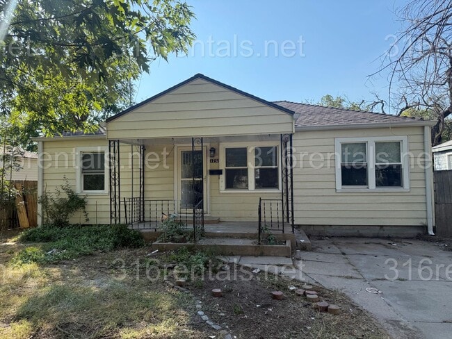 Primary Photo - $995 - 3 bed 1 bath - Single Family Home