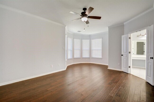 Building Photo - 214 Spring Lakes Haven