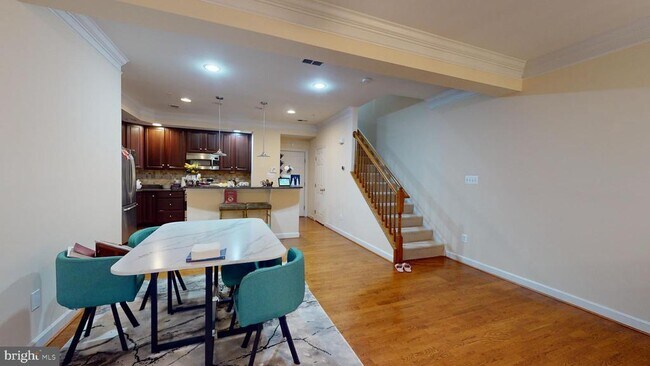 Building Photo - 5708 Callcott Way