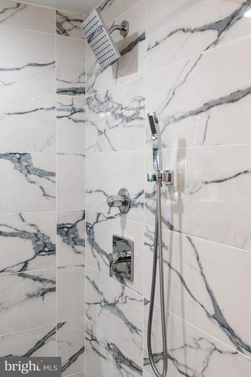 Building Photo - 444 Poplar St