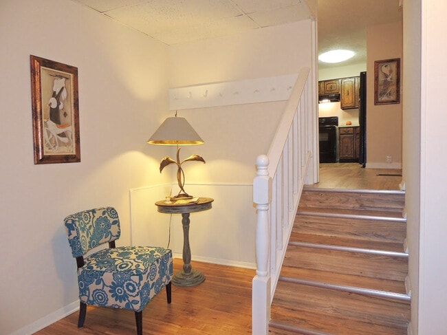 Building Photo - 3 Bed - 2 Full bath Ranch for Rent - Compl...