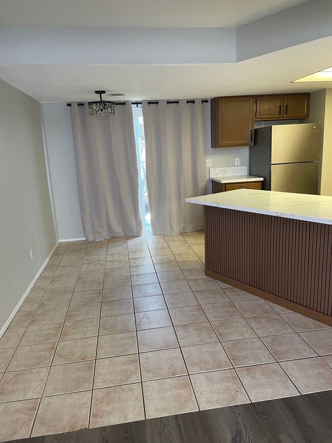 Building Photo - Henderson - 1 Bedroom - 1 Bath - Townhouse