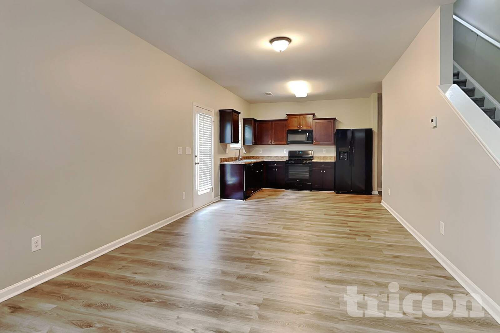 Building Photo - 1042 Sutherland Dr