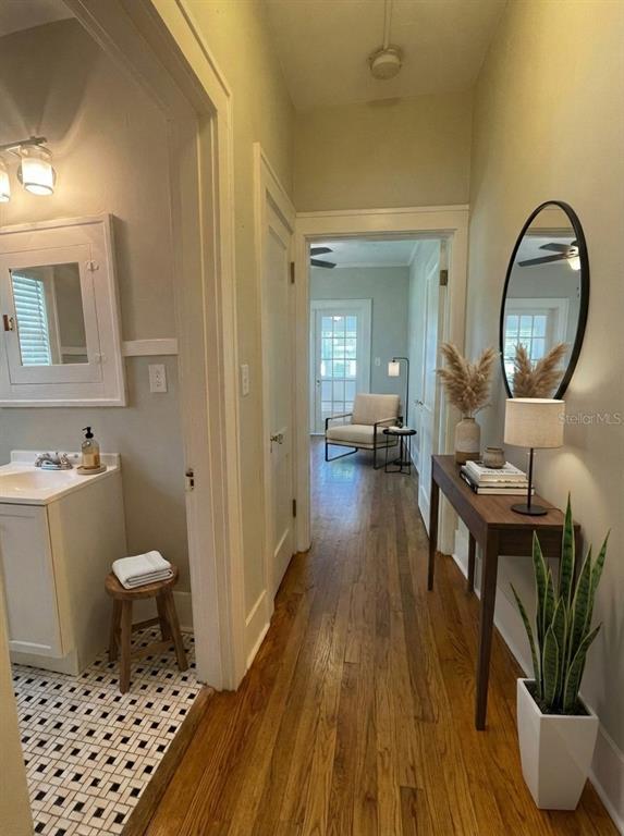 Building Photo - 2114 W Dekle Ave