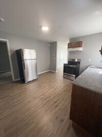 Building Photo - 155 6th Ave