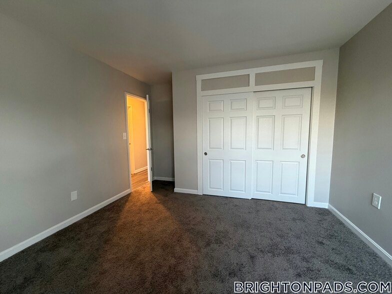 Building Photo - 9 Bronsdon St