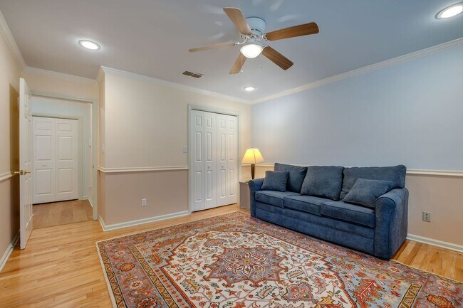Building Photo - 3440 Jonathan Landing Dr
