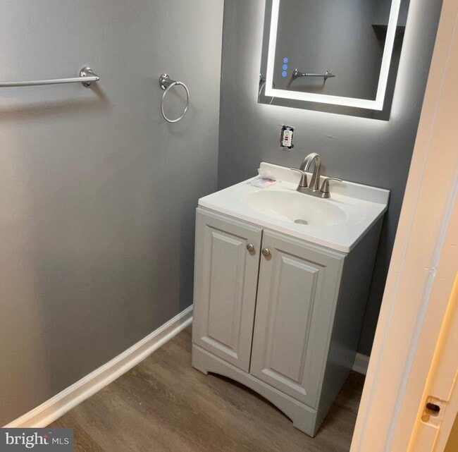 Building Photo - 2625 Manton St