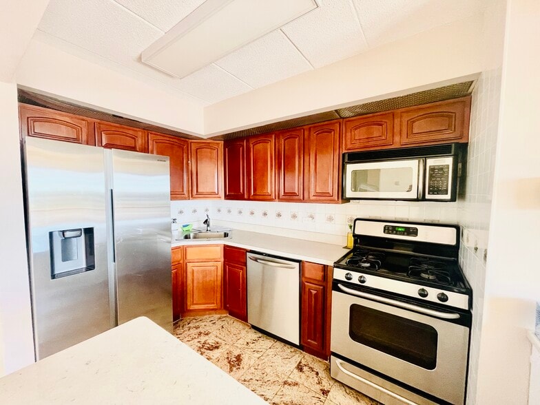 Building Photo - 9229 Queens Blvd