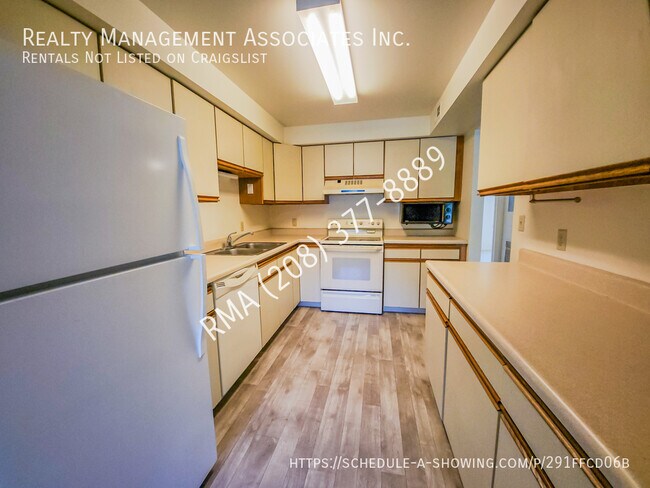 Building Photo - 3639 S Gekeler Ln