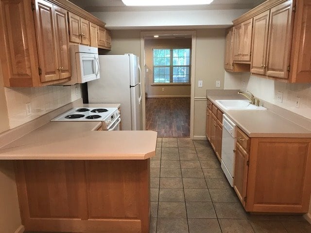 Building Photo - 426 Village Pl
