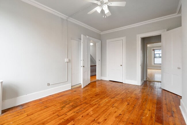 Building Photo - 277 Crown St