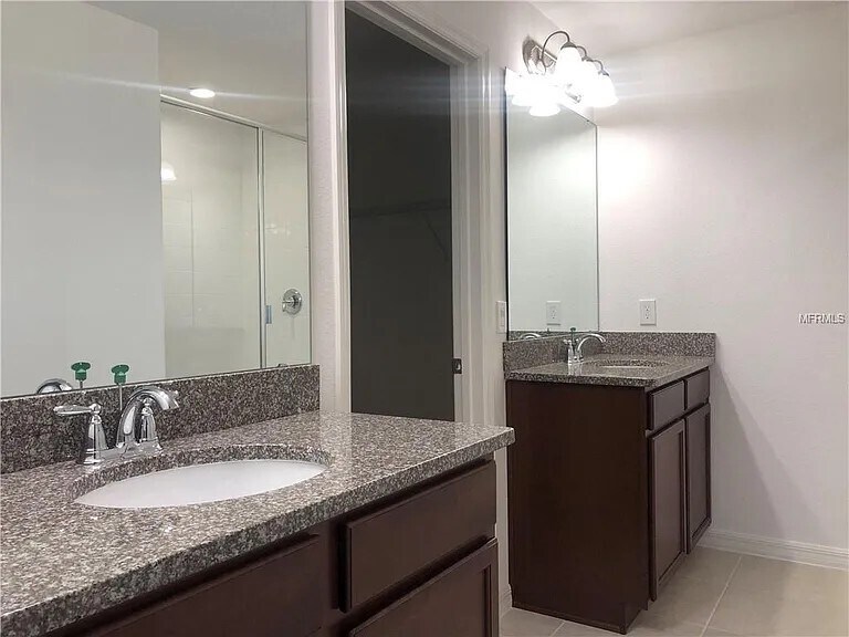 Building Photo - 15308 Honeybell Dr