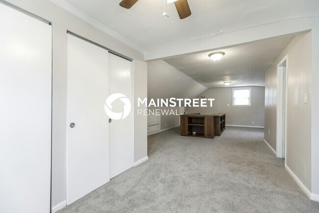 Building Photo - 3 Bedroom Pet-Friendly Home in Kansas City...