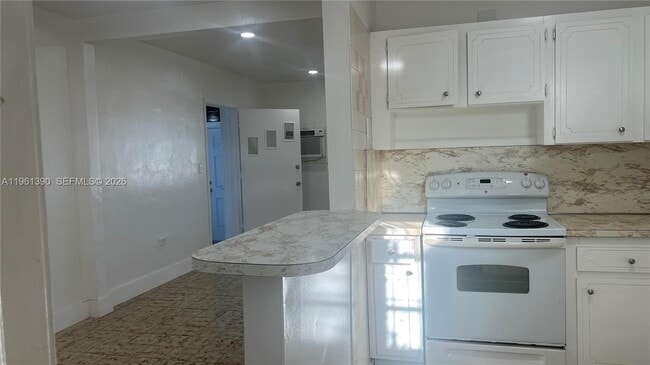 Building Photo - 134 SW 61st Ave