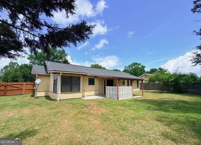 Building Photo - 603 Plantation Village Dr