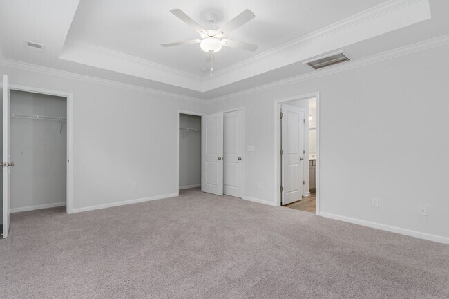 Building Photo - Modern 3-Bed, 2.5-Bath Townhome in Prime L...