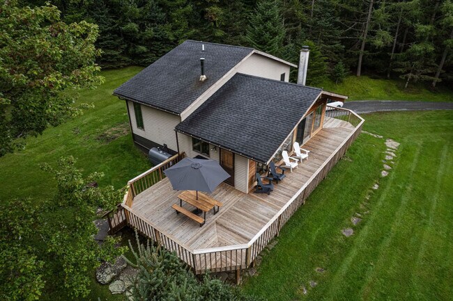 Building Photo - 6 Campbell Estates Rd