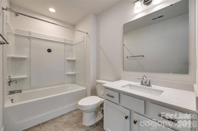 Building Photo - 1237 Eastway Dr