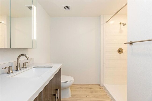 Building Photo - 615 Keawe St