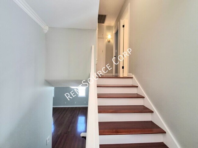 Building Photo - 26421 Torrey Pines Dr