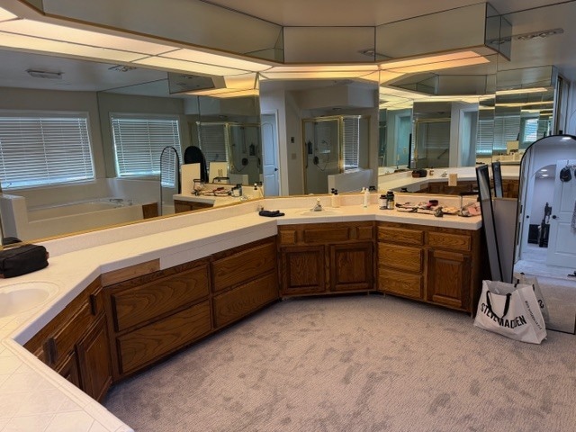 Building Photo - 545 S Valley View Dr