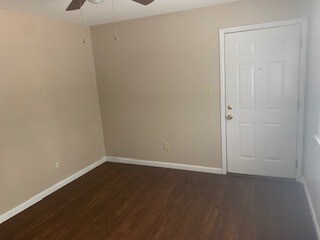 Building Photo - 2122 Malloy St