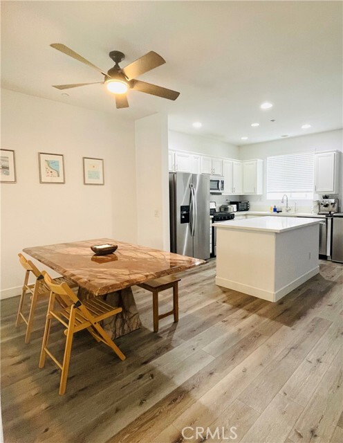 Building Photo - 1210 Mendez Dr