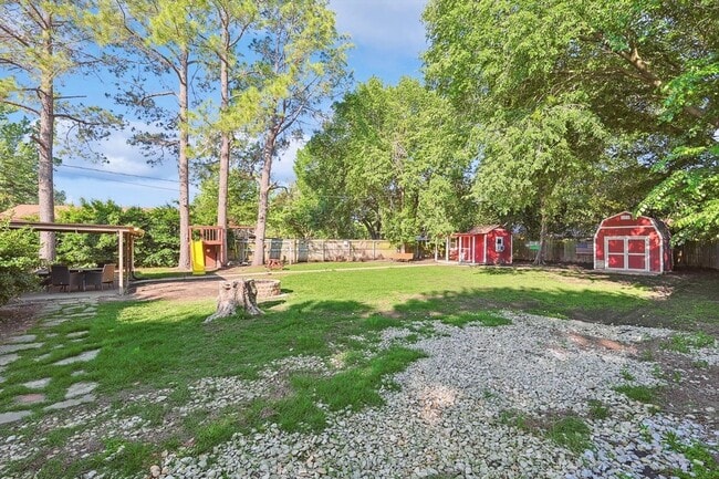 Building Photo - 2525 Freedom Ln