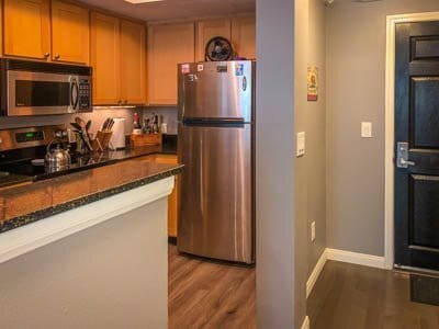 Building Photo - Beautiful and Updated Banker's Hill 1BR/1BA Condo!