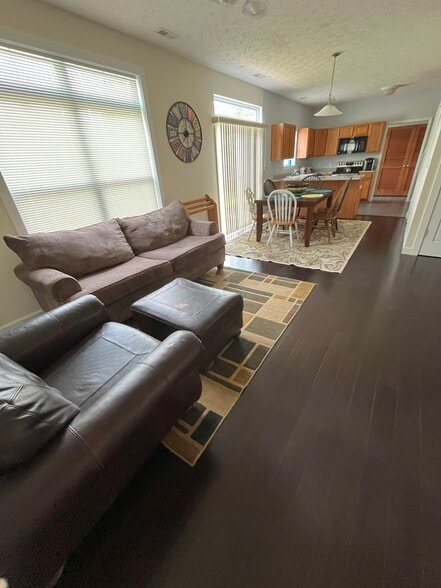 Sitting, dining, kitchen - 2148 Cumulus Ct