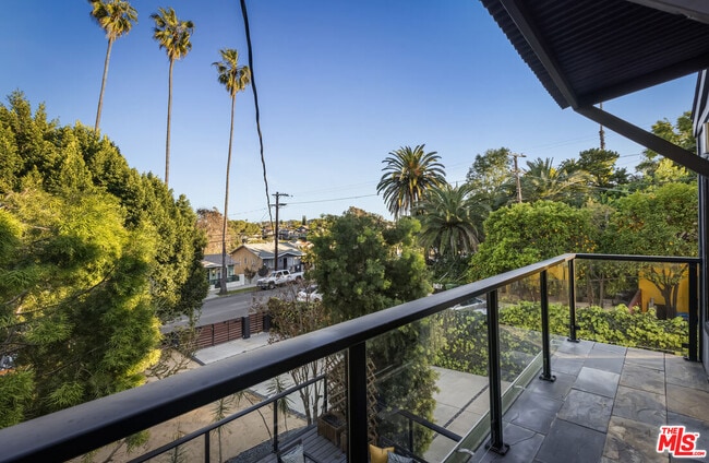 Building Photo - 1057 N Ave 49