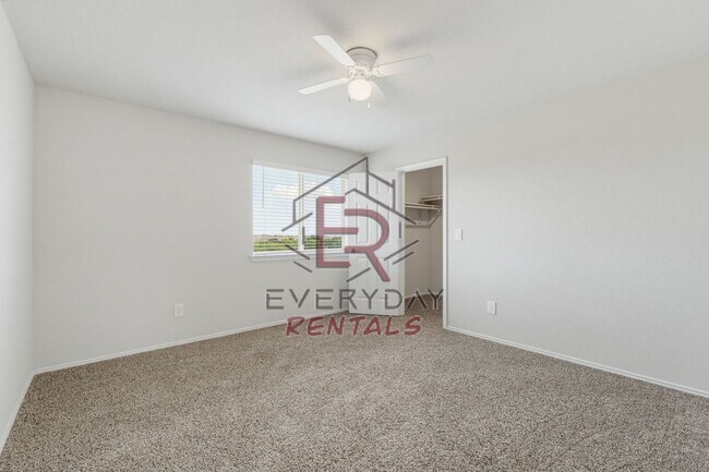 Building Photo - 2102 Gadwall Dr