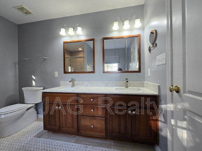 Building Photo - 3084 Sycamore Point Tr