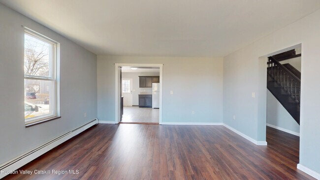 Building Photo - 16 Bailey St