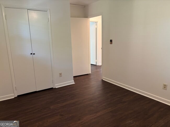 Building Photo - 126 Azalea Dr