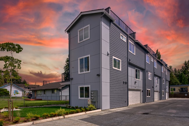 Building Photo - 4716 Grove St