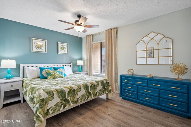 Building Photo - 237 St Katherine Blvd