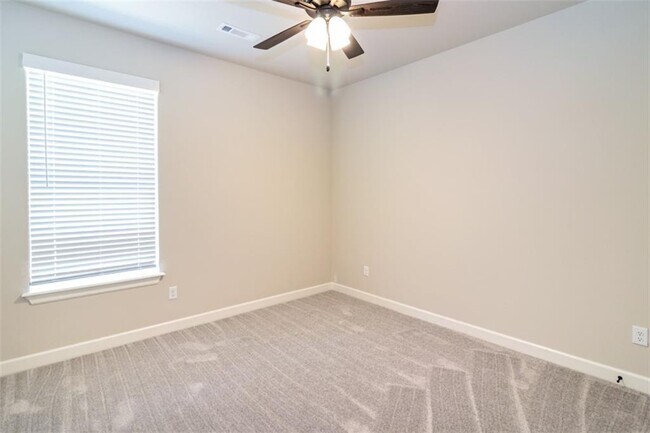 Building Photo - 1262 Cittadella Ave