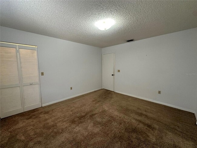 Building Photo - 69 Village Dr