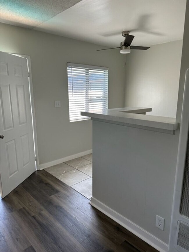 Building Photo - CHARMING 1 BEDROOM 1 BATH IN LONG BEACH