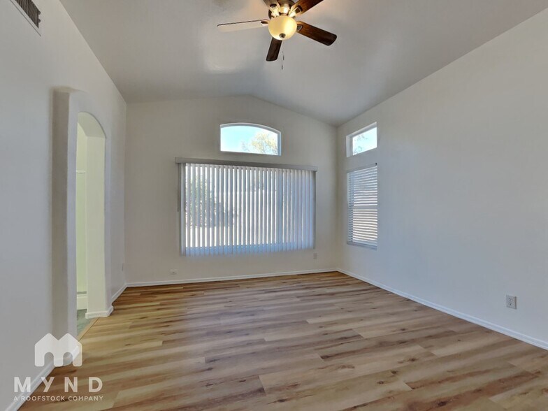 Building Photo - 4708 N 89th Dr